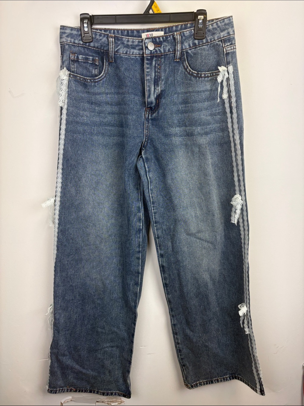 1030 TENTHIRTY Lace Bow Side Wide Leg Jeans High Rise Size 9/29 Cottagecore